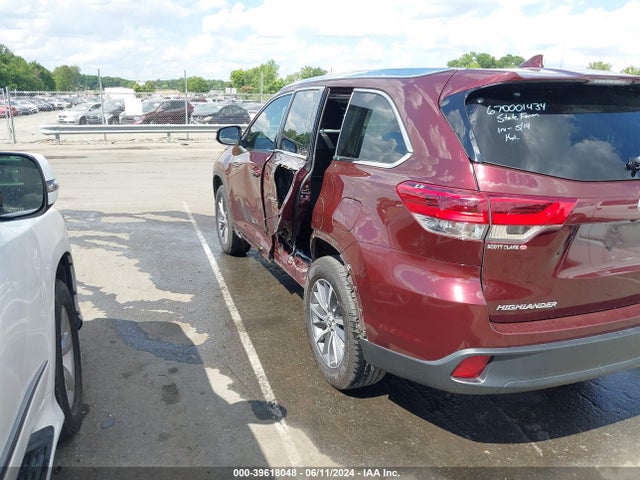 Toyota Highlander Xle 2019 5TDKZRFH6KS356341 Image 3