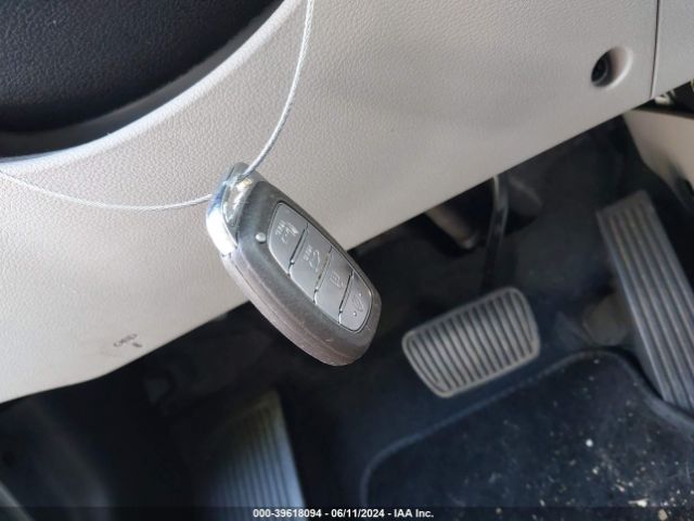 KM8J3CA40KU966225 Hyundai Tucson Value