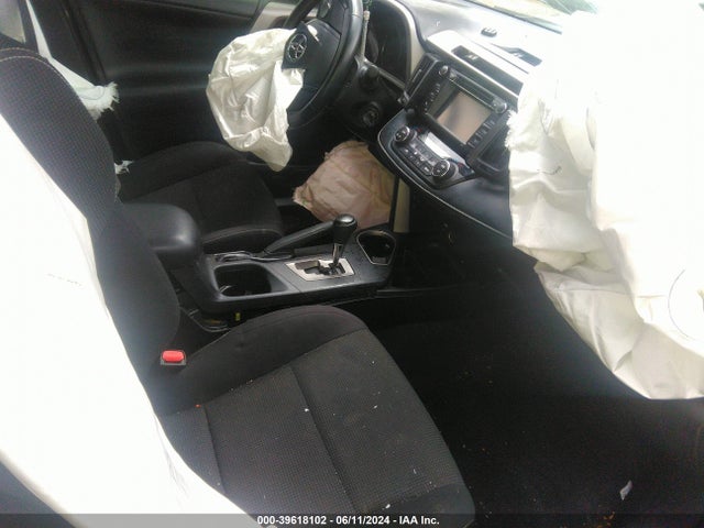 Toyota Rav4 Xle 2018 2T3RFREV6JW753141 Image 5