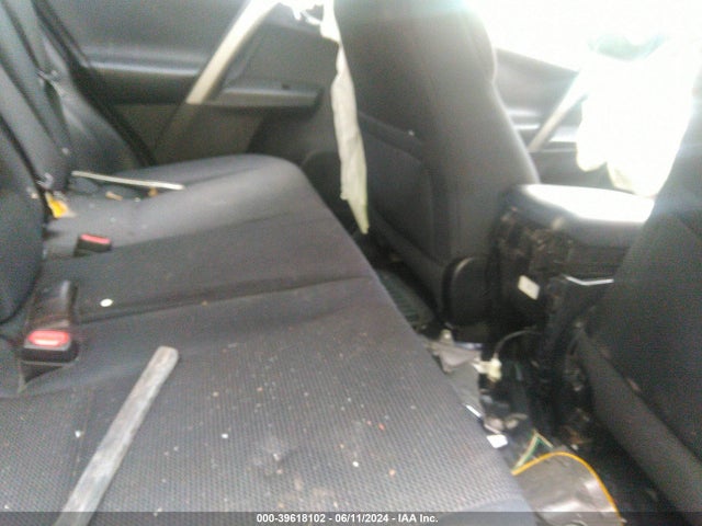 Toyota Rav4 Xle 2018 2T3RFREV6JW753141 Image 8