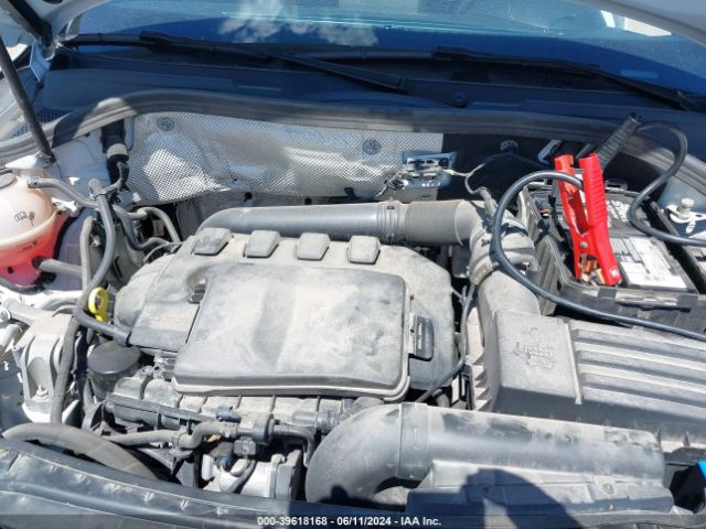 WA1JCCFS6HR000365 Audi Q3 2.0t Premium