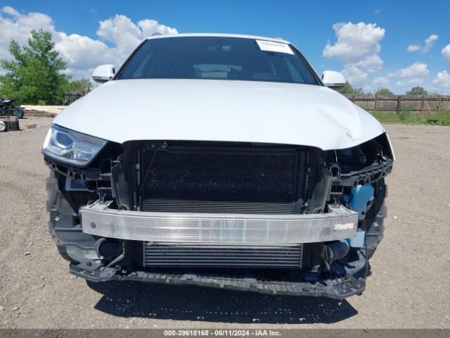 WA1JCCFS6HR000365 Audi Q3 2.0t Premium