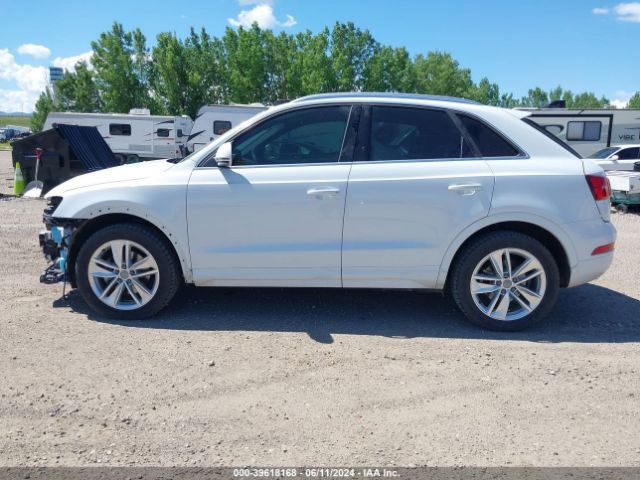 WA1JCCFS6HR000365 Audi Q3 2.0t Premium
