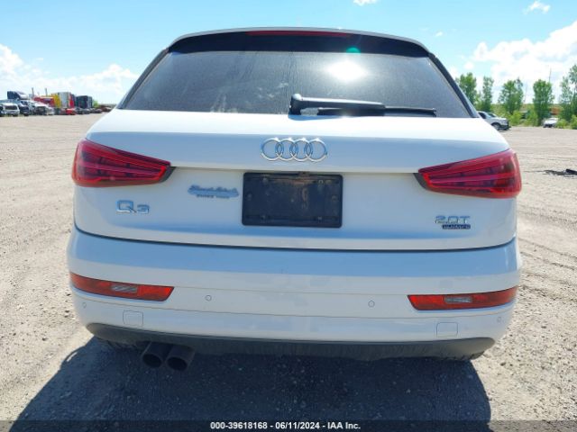 WA1JCCFS6HR000365 Audi Q3 2.0t Premium