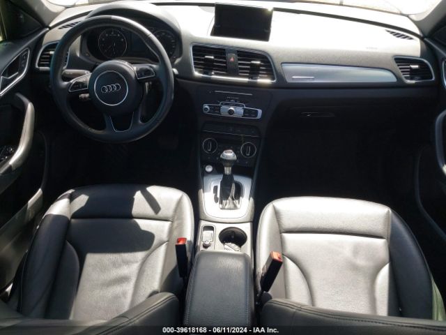 WA1JCCFS6HR000365 Audi Q3 2.0t Premium
