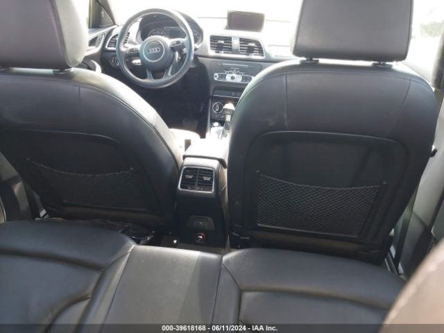 WA1JCCFS6HR000365 Audi Q3 2.0t Premium