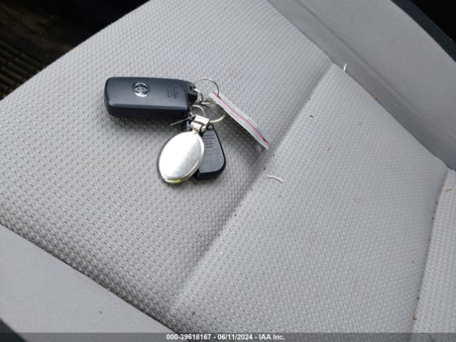 JTMRFREVXJD253559 Toyota Rav4 Xle