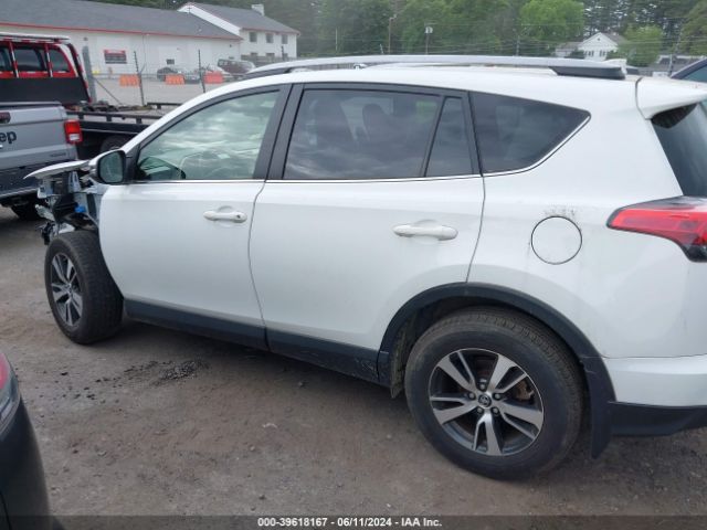 JTMRFREVXJD253559 Toyota Rav4 Xle