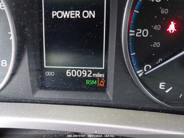 JTMRFREVXJD253559 Toyota Rav4 Xle