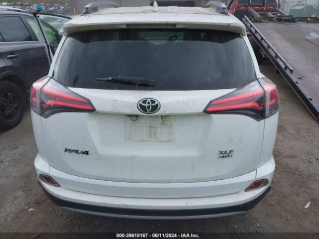 JTMRFREVXJD253559 Toyota Rav4 Xle
