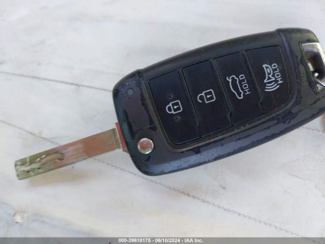 3KPC24A6XLE114939 Hyundai ACCENT SE