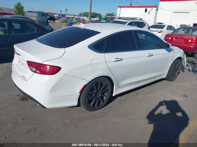 Chrysler 200 C 2015 1C3CCCEG5FN540567 Image 4
