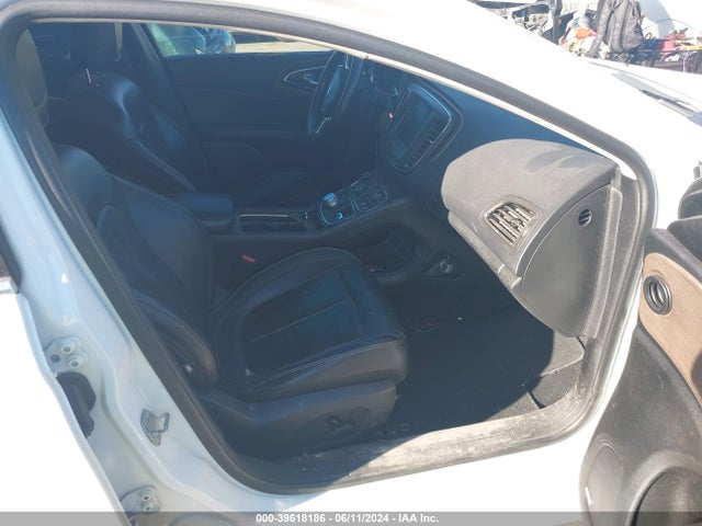 Chrysler 200 C 2015 1C3CCCEG5FN540567 Image 5