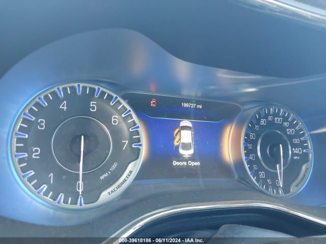 Chrysler 200 C 2015 1C3CCCEG5FN540567 Image 7