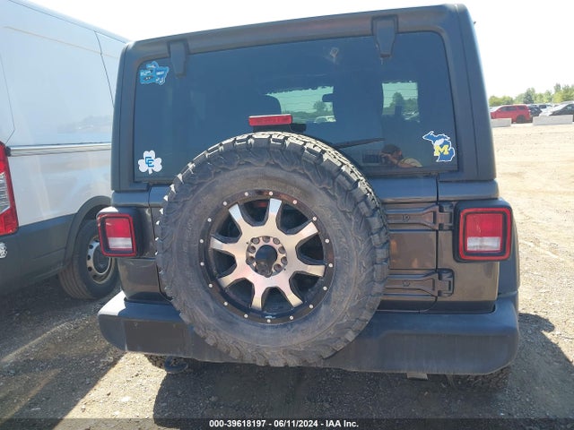 1C4GJXAN2MW578585 Jeep Wrangler Sport S 4x4