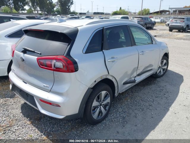 KNDCB3LC0J5212013 KIA NIRO LX