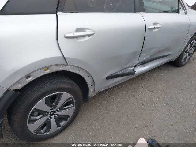KNDCB3LC0J5212013 KIA NIRO LX