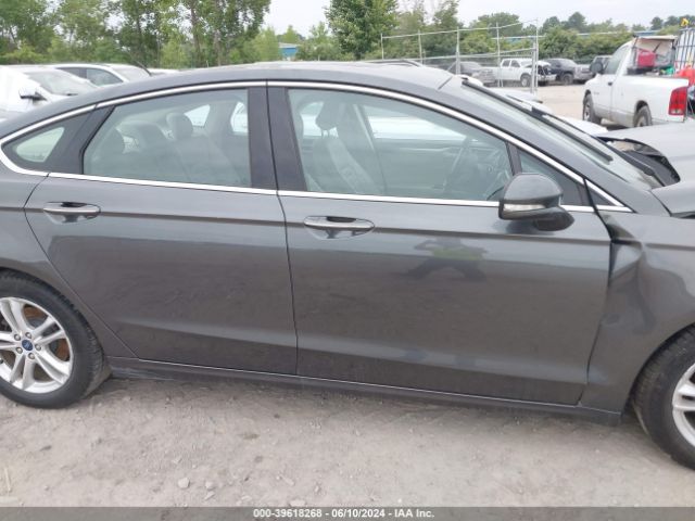 3FA6P0HD9JR239065 Ford FUSION SE