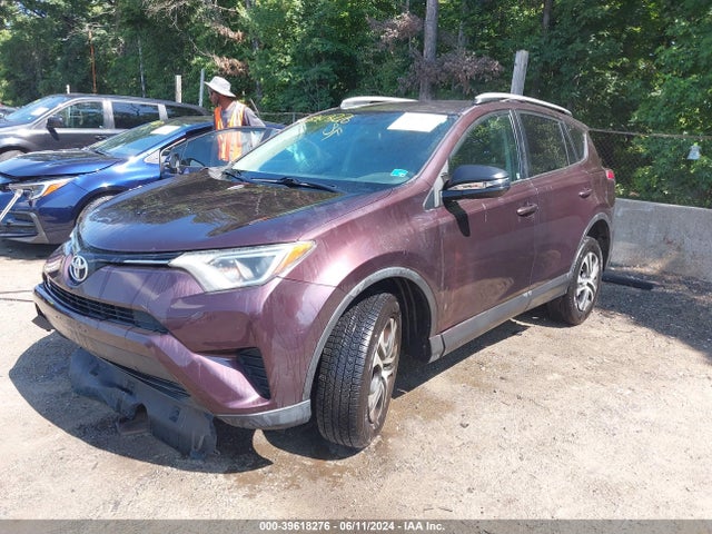 Toyota RAV4 LE 2016 2T3BFREV5GW448045 Image 2