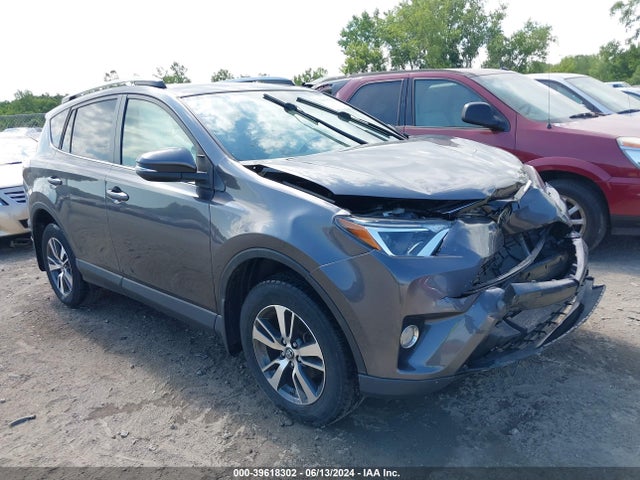 Toyota Rav4 Xle 2018 JTMRFREV7JJ218947 main image