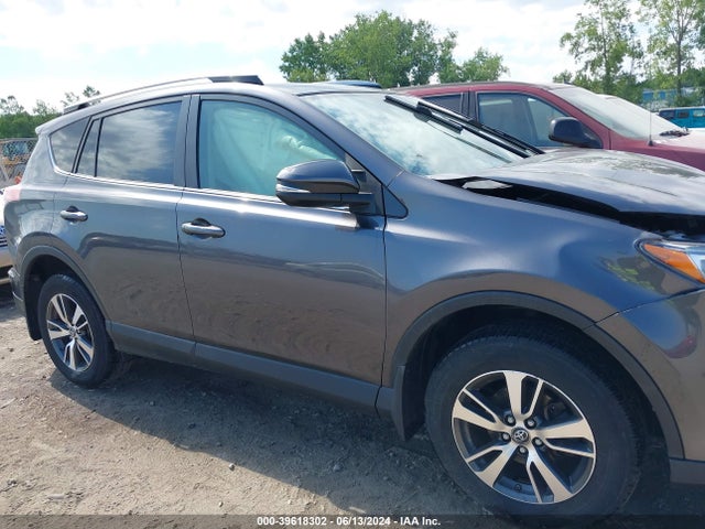 Toyota Rav4 Xle 2018 JTMRFREV7JJ218947 Image 13