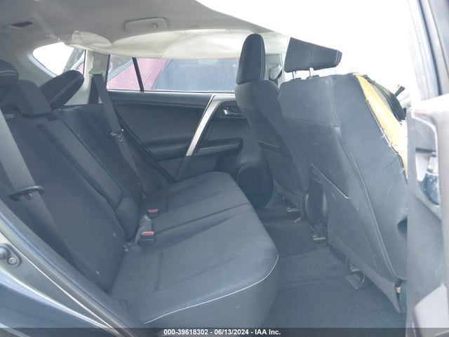 Toyota Rav4 Xle 2018 JTMRFREV7JJ218947 Image 8