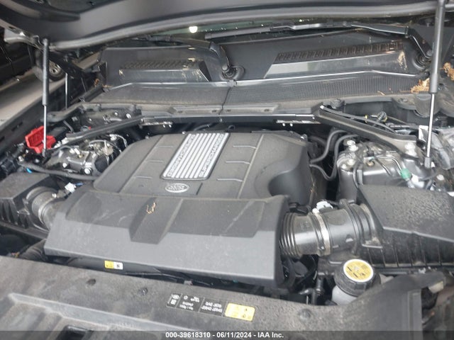 SALEBEEE2R2261514 Land Rover Defender 110 P525 V8