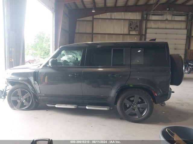 SALEBEEE2R2261514 Land Rover Defender 110 P525 V8