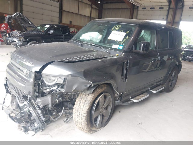 SALEBEEE2R2261514 Land Rover Defender 110 P525 V8