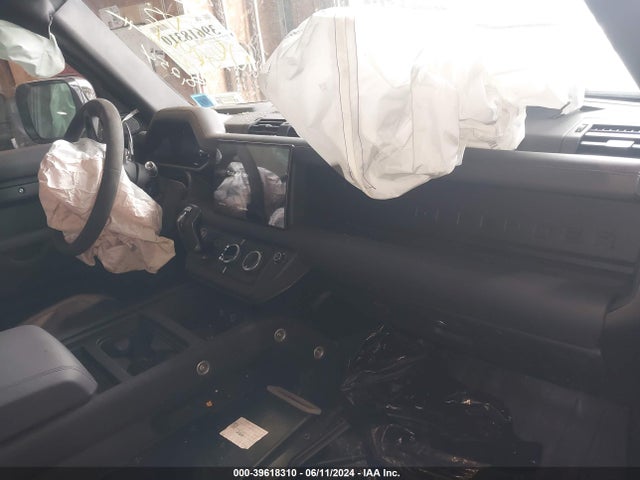 SALEBEEE2R2261514 Land Rover Defender 110 P525 V8