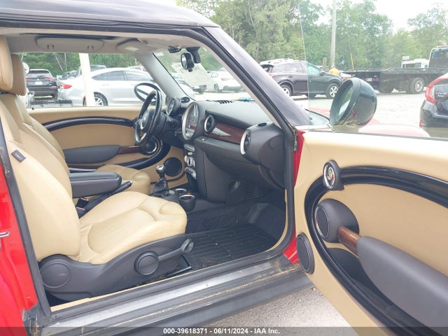 2010 MINI COOPER S CLUBMAN WMWMM3C55ATP75874 Photo 4