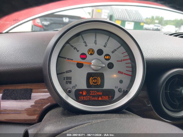 2010 MINI COOPER S CLUBMAN WMWMM3C55ATP75874 Photo 6