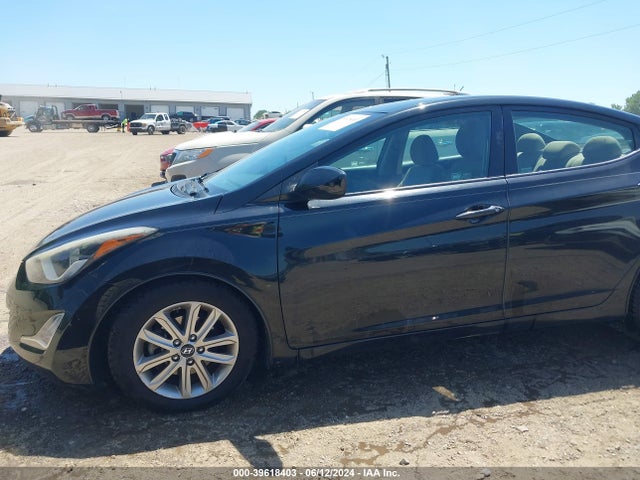 Hyundai ELANTRA SE 2016 5NPDH4AEXGH653279 Image 2