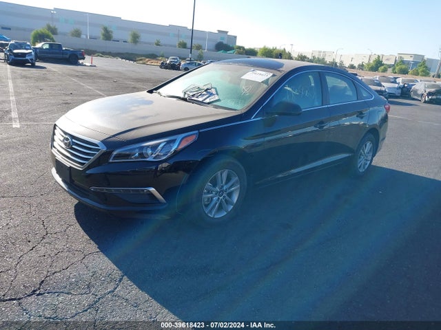Hyundai SONATA SE 2015 5NPE24AF0FH236699 Image 2