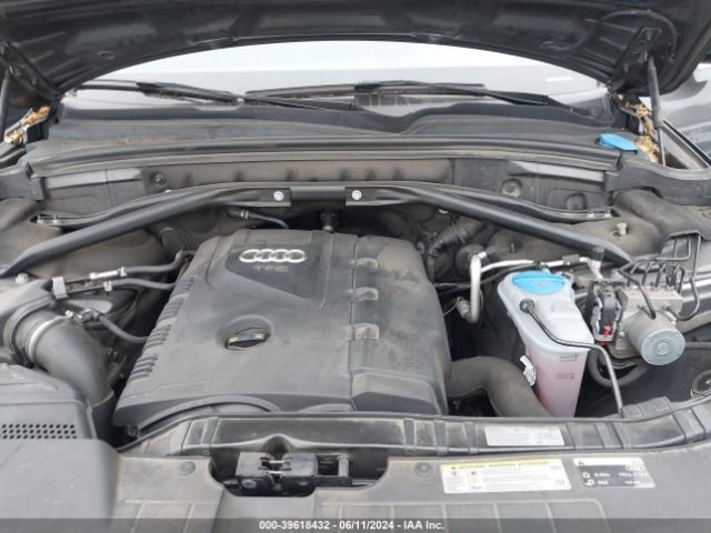 WA1C2AFP4HA082011 Audi Q5 2.0t Premium