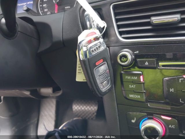WA1C2AFP4HA082011 Audi Q5 2.0t Premium