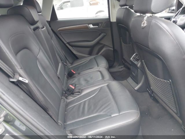 WA1C2AFP4HA082011 Audi Q5 2.0t Premium