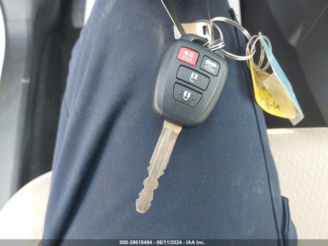 Toyota COROLLA LE 2017 5YFBURHE6HP607863 Image 11