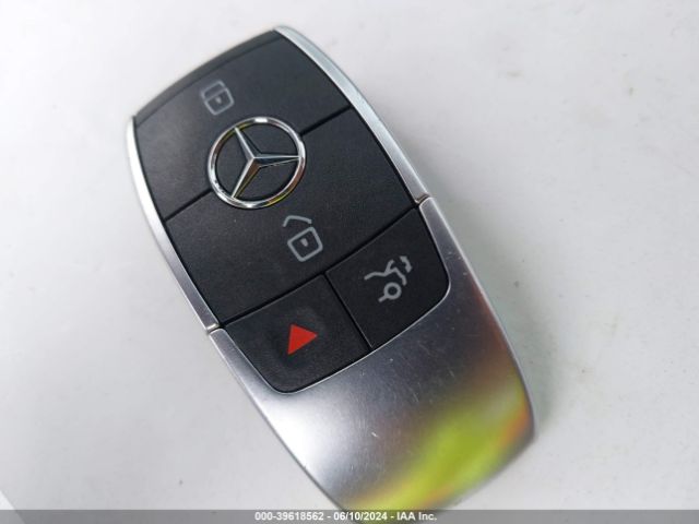 WDC4M4HB2LW011418 Mercedes-Benz Glb 250 4matic
