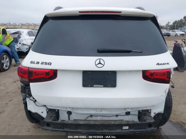 WDC4M4HB2LW011418 Mercedes-Benz Glb 250 4matic