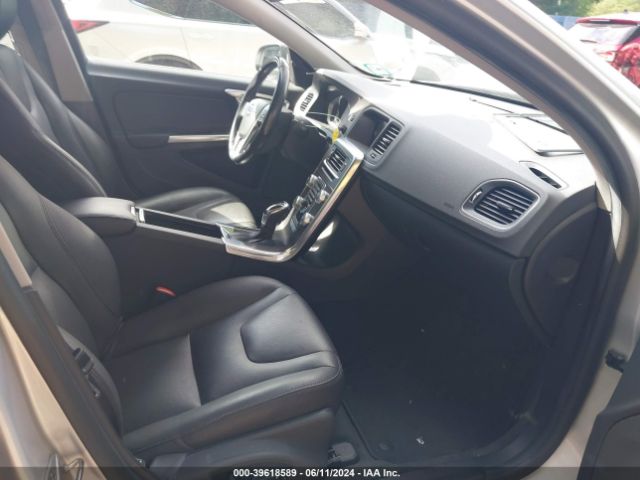 YV1612TK0F2362966 Volvo S60 T5 Premier