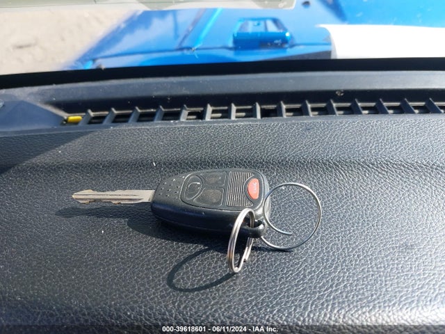 1C4HJWEG4EL159022 Jeep Wrangler Unlimited Polar Edition