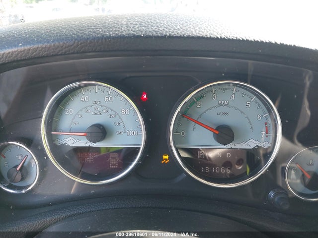 1C4HJWEG4EL159022 Jeep Wrangler Unlimited Polar Edition