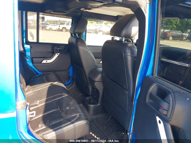 1C4HJWEG4EL159022 Jeep Wrangler Unlimited Polar Edition