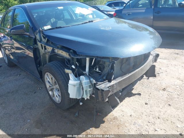 4T1BF1FKXHU270603 Toyota CAMRY LE