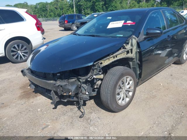 4T1BF1FKXHU270603 Toyota CAMRY LE