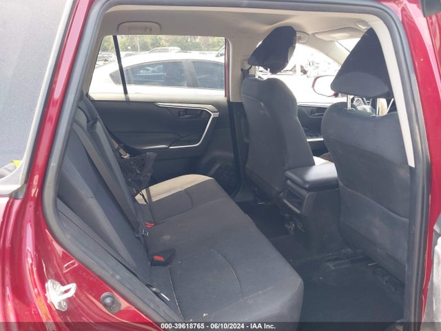 Toyota RAV4 LE 2019 JTMK1RFV7KD025700 Image 8