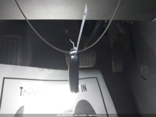2GNAXJEV3J6202261 Chevrolet EQUINOX LT