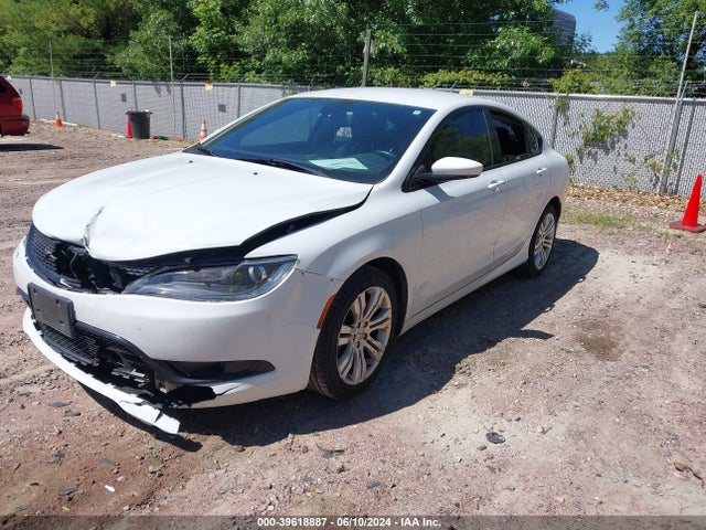 Chrysler 200 S 2015 1C3CCCBB8FN584698 Image 2