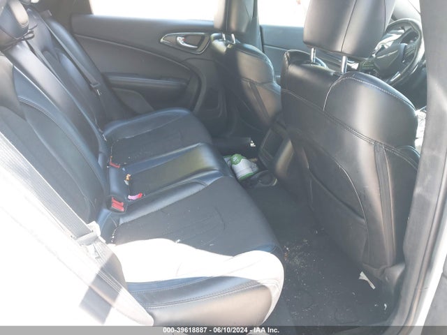 Chrysler 200 S 2015 1C3CCCBB8FN584698 Image 8